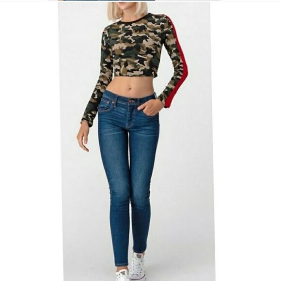 CREW NECK CROP CAMO TOP - Picture 5 of 9